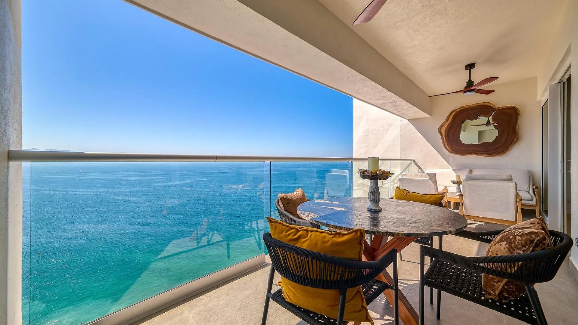 Oceanfront Apartment Puerto Vallarta Mexiko