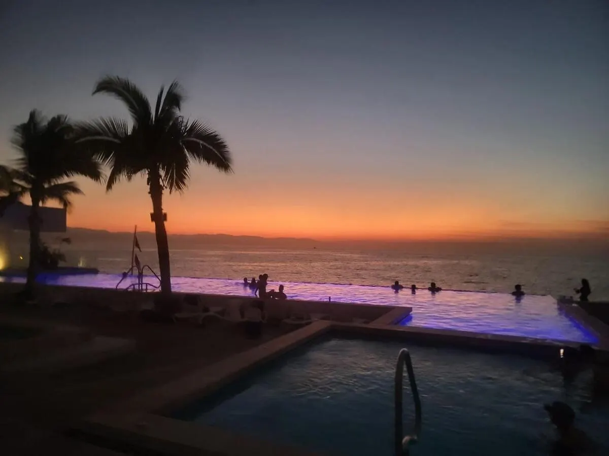 Oceanfront Apartment プエルトバラータ