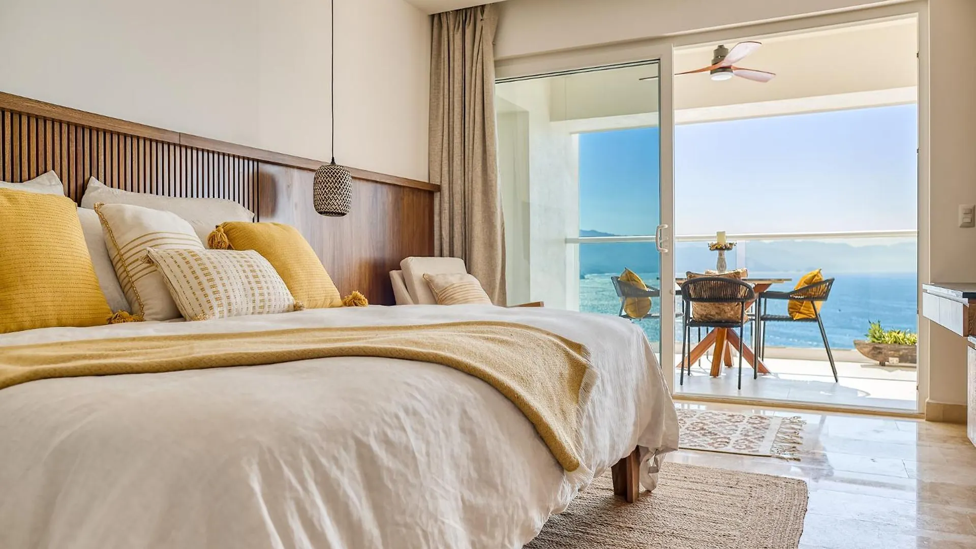 Oceanfront Apartment プエルトバラータ