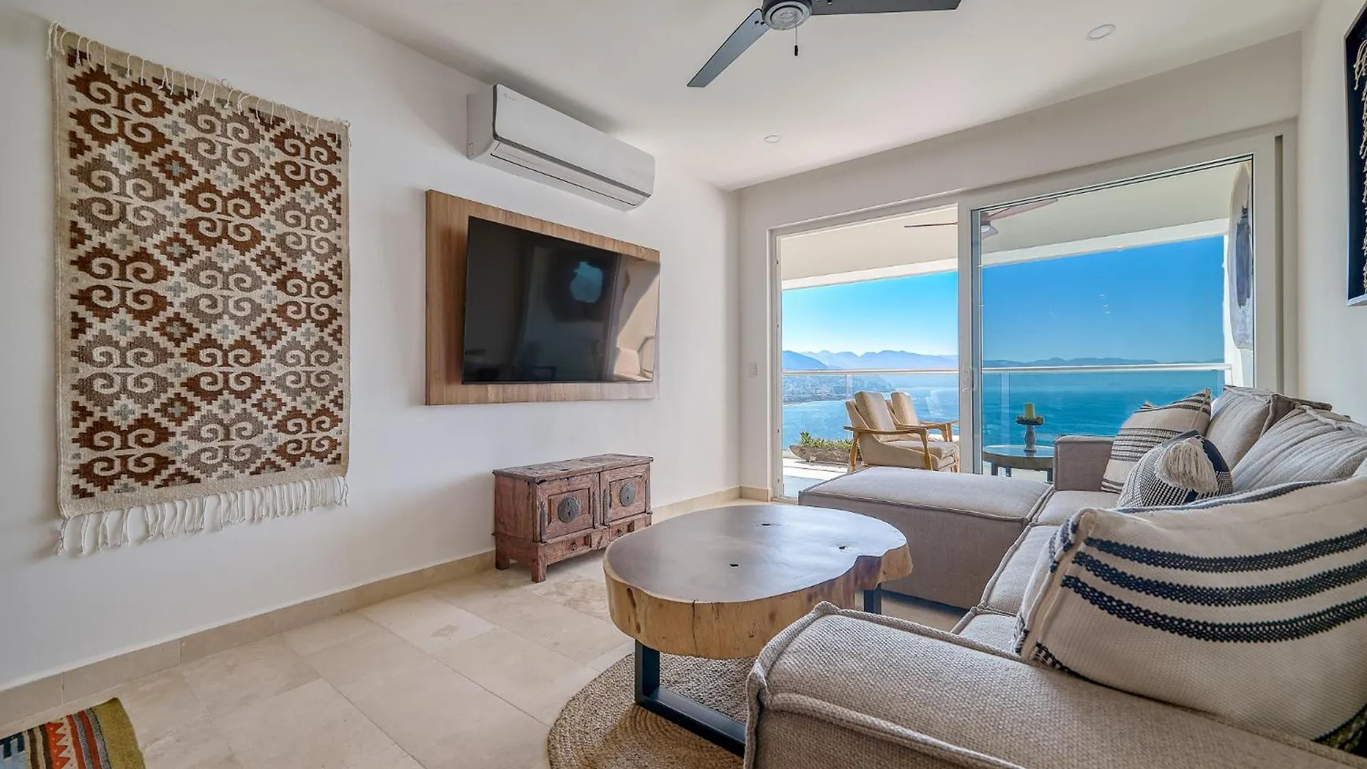 Oceanfront Apartment プエルトバラータ